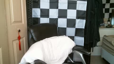 Snapshot of ezra_naamah chatting on January 15, 6:29 pm Ezra Naamah online show from January 15, 6:29 pm