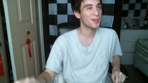 Snapshot of ezra_naamah chatting on February 9, 7:09 pm Ezra Naamah online show from February 9, 7:09 pm