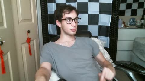 Snapshot of ezra_naamah chatting on February 10, 6:45 pm Ezra Naamah online show from February 10, 6:45 pm