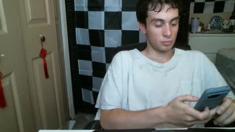 Snapshot of ezra_naamah chatting on February 10, 9:47 pm Ezra Naamah online show from February 10, 9:47 pm