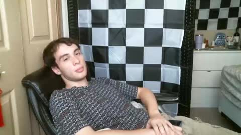 Snapshot of ezra_naamah chatting on February 11, 4:56 pm Ezra Naamah online show from February 11, 4:56 pm