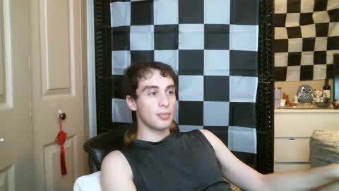 Snapshot of ezra_naamah chatting on February 13, 10:43 pm Ezra Naamah online show from February 13, 10:43 pm