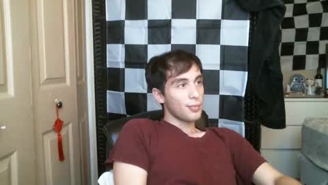 Snapshot of ezra_naamah chatting on February 17, 6:37 pm Ezra Naamah online show from February 17, 6:37 pm