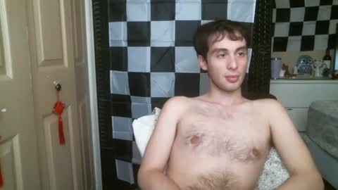 Snapshot of ezra_naamah chatting on February 20, 5:18 pm Ezra Naamah online show from February 20, 5:18 pm