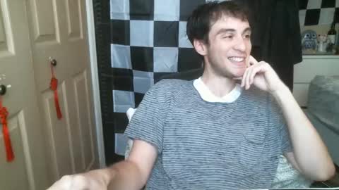 Snapshot of ezra_naamah chatting on February 21, 5:20 pm Ezra Naamah online show from February 21, 5:20 pm