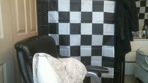 Snapshot of ezra_naamah chatting on February 27, 11:04 pm Ezra Naamah online show from February 27, 11:04 pm