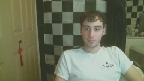 Snapshot of ezra_naamah chatting on March 6, 1:27 am Ezra Naamah online show from March 6, 1:27 am