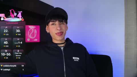 Snapshot of ezra_storm chatting on September 12, 6:46 am Juan online show from September 12, 6:46 am