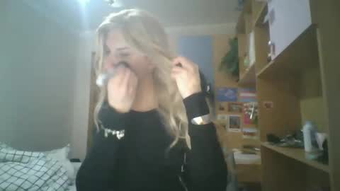 Snapshot of ezrafindom chatting on February 20, 5:24 pm Ranya online show from February 20, 5:24 pm