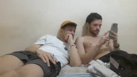 Snapshot of ezzcunha chatting on May 4, 1:45 am ezzcunha online show from May 4, 1:45 am