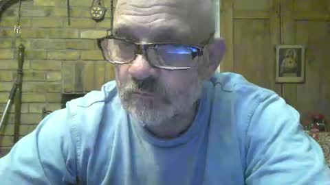 f1zzeek online show from February 14, 8:38 pm