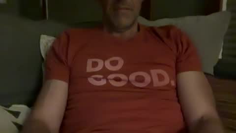 Snapshot of f33l1ngh0rny chatting on April 9, 3:28 am F33lingh0rny online show from April 9, 3:28 am