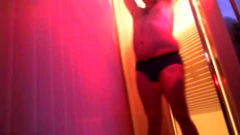 f4rtmaker online show from December 18, 6:08 am