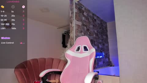 Thianna online show from December 4, 6:22 am