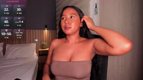 Thianna online show from March 25, 8:53 am