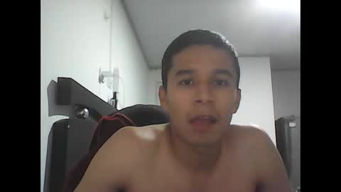 Snapshot of fabiar11 chatting on January 12, 8:36 pm R online show from January 12, 8:36 pm