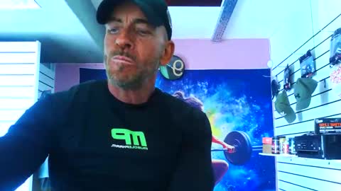 fabxxxl online show from October 4, 11:41 am