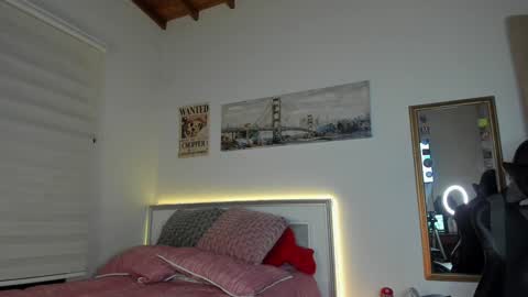 faceofbabyyy online show from December 16, 4:45 am