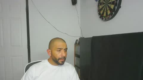 Snapshot of faded805 chatting on May 31, 10:22 am Mark online show from May 31, 10:22 am