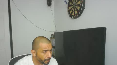 Snapshot of faded805 chatting on June 3, 7:44 am Mark online show from June 3, 7:44 am