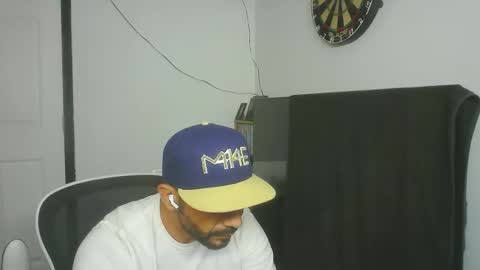 Snapshot of faded805 chatting on June 10, 7:40 am Mark online show from June 10, 7:40 am