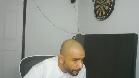 Snapshot of faded805 chatting on June 11, 8:34 am Mark online show from June 11, 8:34 am