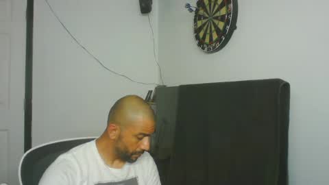 Snapshot of faded805 chatting on June 13, 9:07 am Mark online show from June 13, 9:07 am