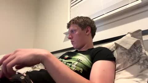 Snapshot of fadedboy4u chatting on July 27, 9:49 am fadedboy4u online show from July 27, 9:49 am