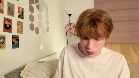 Snapshot of faeriehaze chatting on March 16, 8:35 pm Kai online show from March 16, 8:35 pm