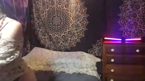 Fae online show from January 13, 7:54 am