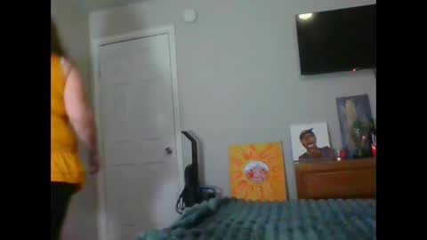 Snapshot of faidramae chatting on February 14, 4:37 am faidra mae online show from February 14, 4:37 am