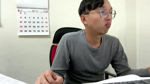 faint45508542 online show from January 4, 8:39 am