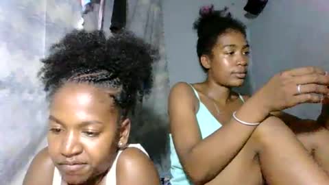 faiqua95 online show from March 18, 9:29 pm