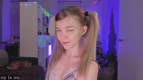 fairy_casey online show from December 15, 10:37 pm