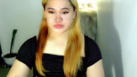 Snapshot of fairy_cuddle chatting on March 26, 12:39 am call me shanaia online show from March 26, 12:39 am