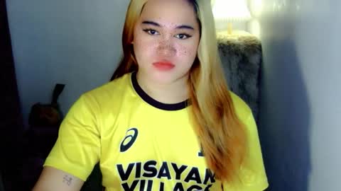 Snapshot of fairy_cuddle chatting on March 28, 6:40 pm call me shanaia online show from March 28, 6:40 pm