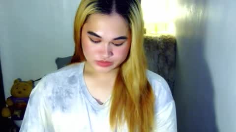 Snapshot of fairy_cuddle chatting on April 5, 5:54 pm call me shanaia online show from April 5, 5:54 pm