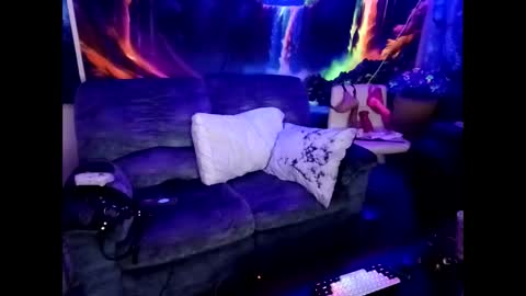 fairy_moan online show from November 19, 2:00 am