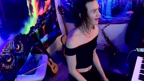 Snapshot of fairy_moan chatting on February 13, 11:17 am fairy_moan online show from February 13, 11:17 am