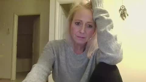 Fairy NightMary online show from November 6, 9:05 pm