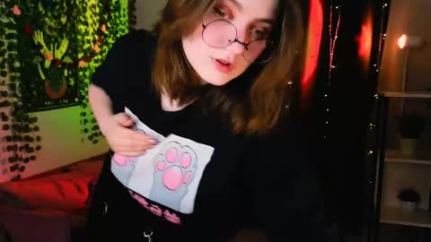 Tara online show from June 4, 9:32 pm