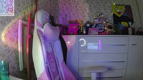 Arisha online show from February 4, 8:59 pm