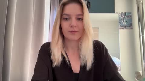 fairyflicker online show from February 4, 2:23 pm