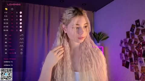 Emilia online show from February 23, 4:17 am