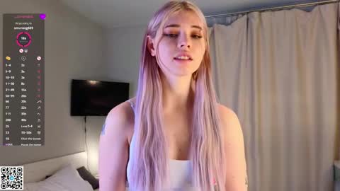 Emilia online show from March 3, 4:03 am