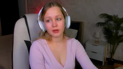 Lane   online show from February 3, 6:22 am