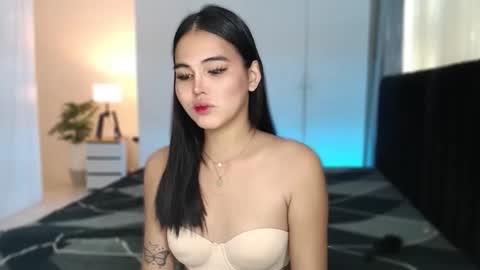 Snapshot of fallfromabove chatting on January 10, 11:31 pm Belly Conklin online show from January 10, 11:31 pm