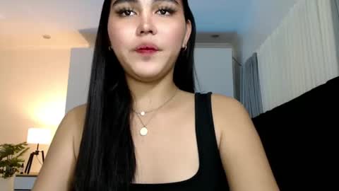 Snapshot of fallfromabove chatting on January 12, 1:38 pm Belly Conklin online show from January 12, 1:38 pm