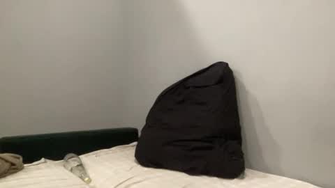 falling_jn online show from February 13, 7:10 pm