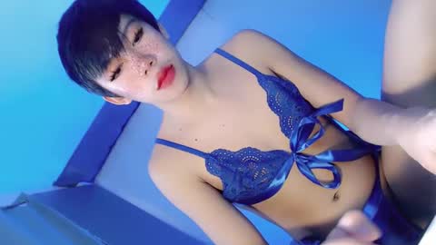 Ivy Lauren online show from January 30, 4:27 am